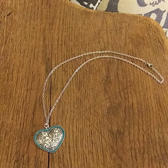 Heart Pendant Necklace NWOT - Picture 3 of 4